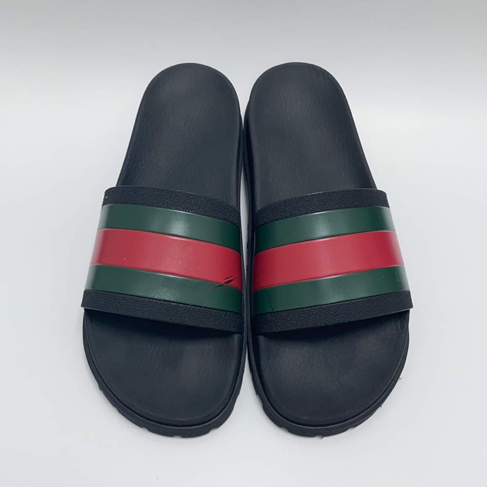 Gucci men’s Web rubber slide sandal sz10